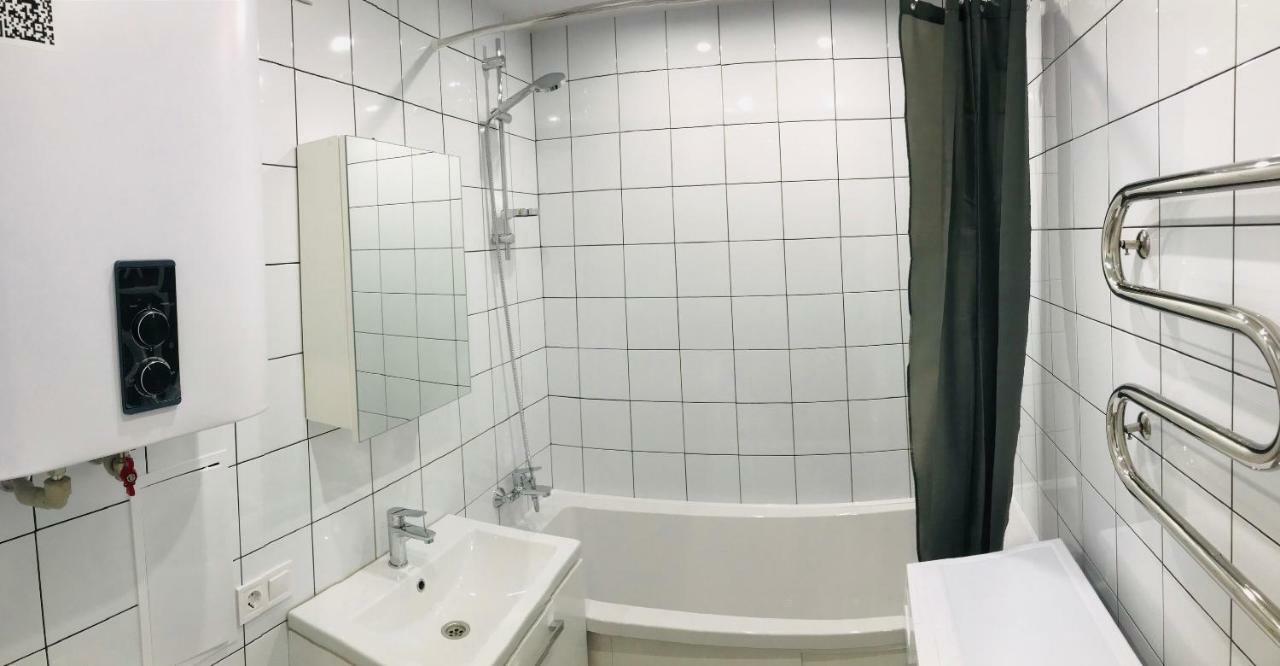 Tf Apartment Двокімнатні Апартаменти В Центрі Міста 폴타바 외부 사진