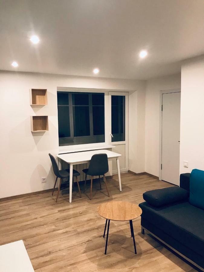 Tf Apartment Двокімнатні Апартаменти В Центрі Міста 폴타바 외부 사진