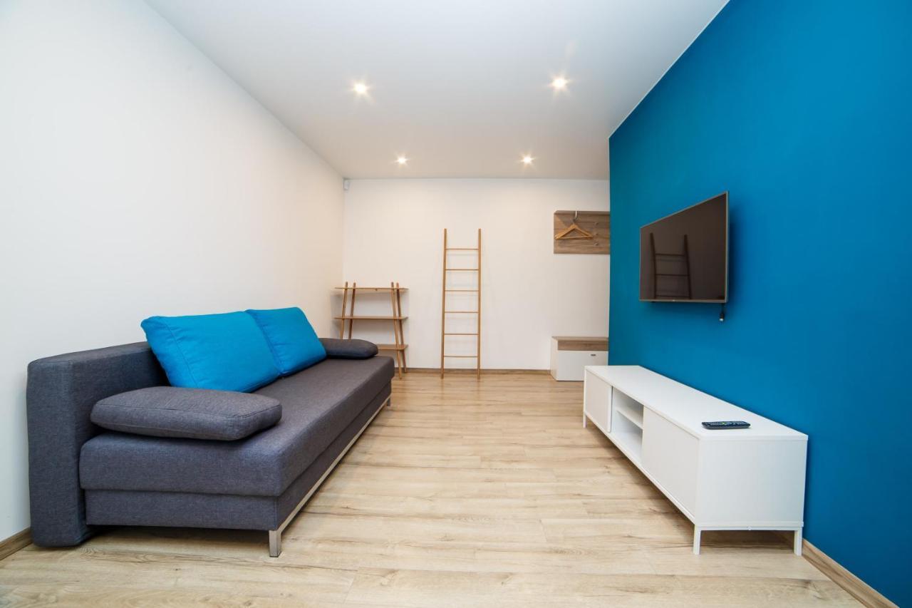 Tf Apartment Двокімнатні Апартаменти В Центрі Міста 폴타바 외부 사진